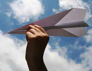 В Екатеринбурге пройдет чемпионат по запуску бумажных самолетиков