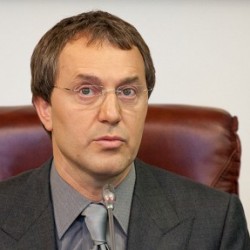 Руслан Байсаров собирается инвестировать в крымские курорты 12 млрд руб.