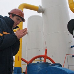 Новак потребовал от Украины заплатить за апрельский газ до 7 мая