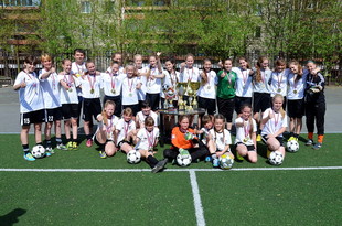 Екатеринбургские школьницы выиграли чемпионат России по мини-футболу